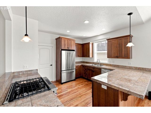 1096 8TH Ave, Albany, OR 97321