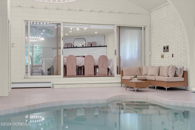 7 S Lakeview Drive, Jackson, NJ 08527