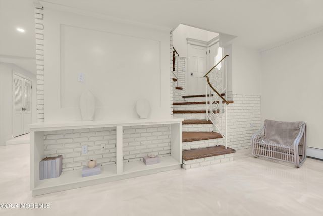 7 S Lakeview Drive, Jackson, NJ 08527