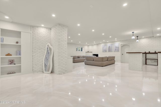 7 S Lakeview Drive, Jackson, NJ 08527