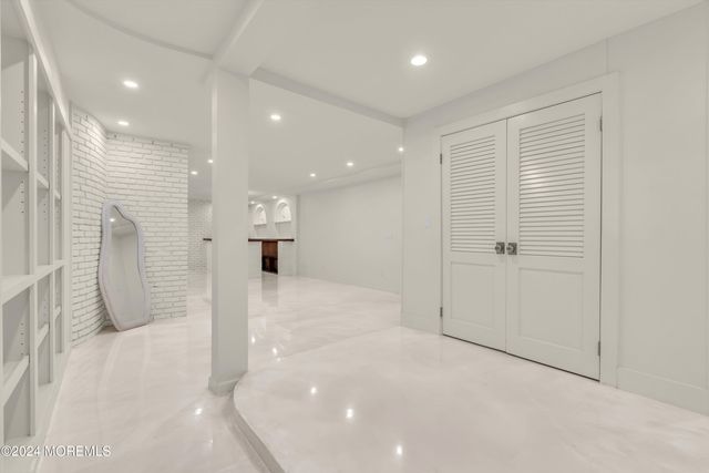 7 S Lakeview Drive, Jackson, NJ 08527