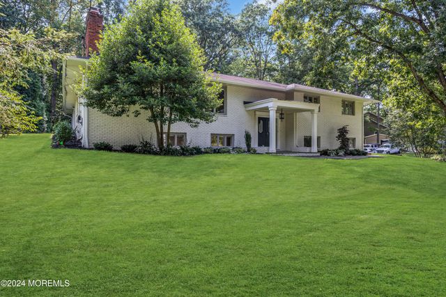 7 S Lakeview Drive, Jackson, NJ 08527