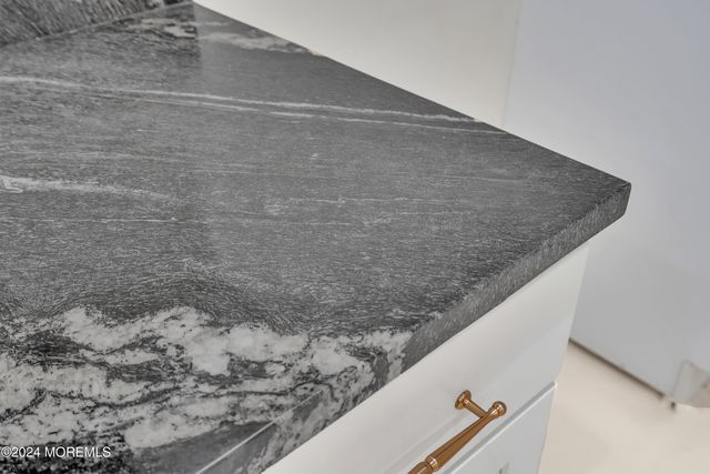 7 S Lakeview Drive, Jackson, NJ 08527