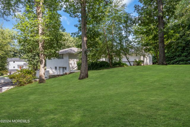 7 S Lakeview Drive, Jackson, NJ 08527