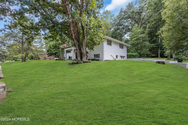 7 S Lakeview Drive, Jackson, NJ 08527