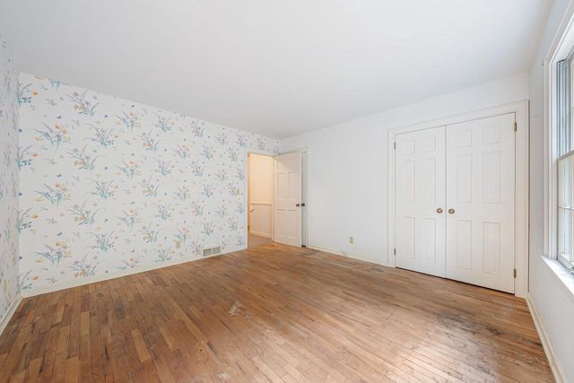 25 LULLABYE ROAD, Oshkosh, WI 54904