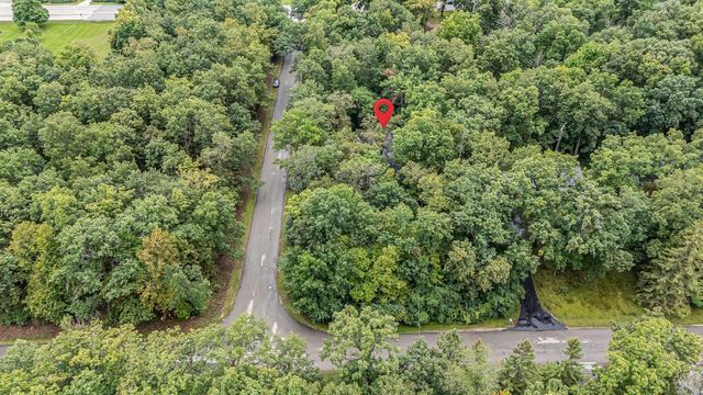 25 LULLABYE ROAD, Oshkosh, WI 54904