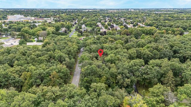 25 LULLABYE ROAD, Oshkosh, WI 54904