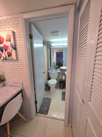 208 Pine Hov Circle A-2, Greenacres, FL 33463