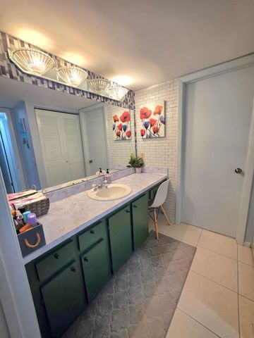 208 Pine Hov Circle A-2, Greenacres, FL 33463