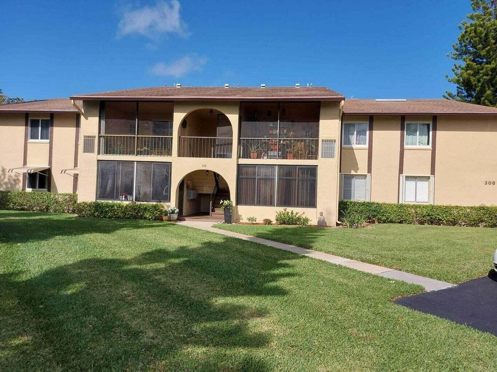 208 Pine Hov Circle A-2, Greenacres, FL 33463