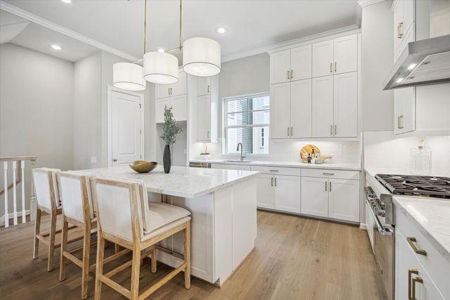 4030 Blossom Street, Houston, TX 77007