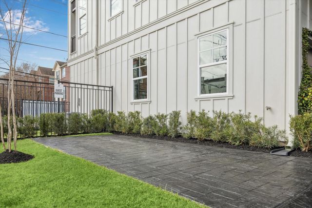 4030 Blossom Street, Houston, TX 77007