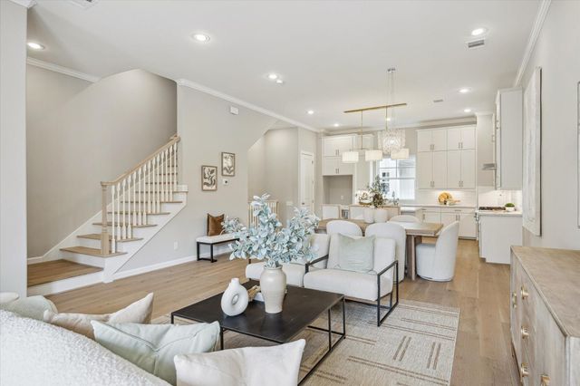 4030 Blossom Street, Houston, TX 77007