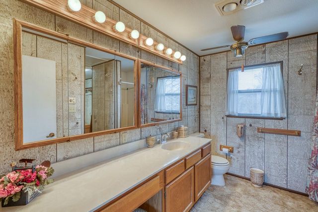 204 Canyon Oaks, Sunrise Beach, TX 78643