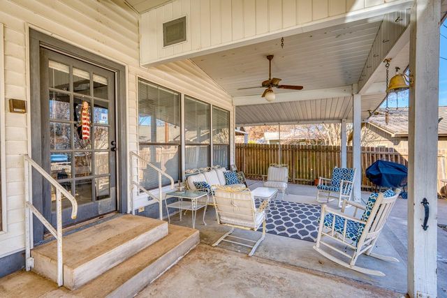 204 Canyon Oaks, Sunrise Beach, TX 78643