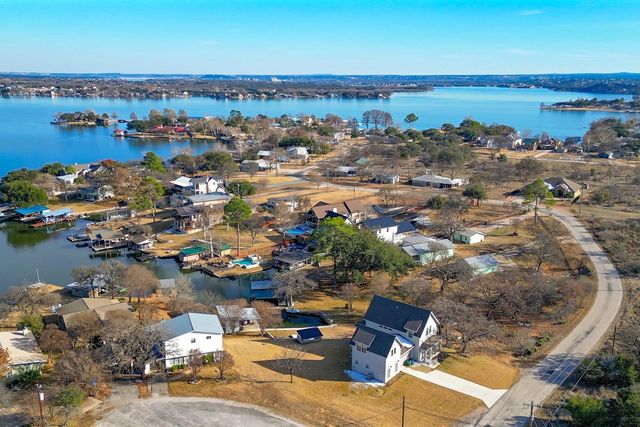 204 Canyon Oaks, Sunrise Beach, TX 78643