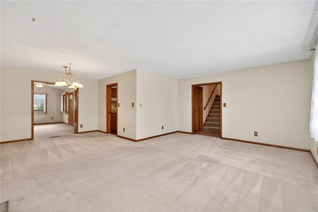 817 Lovetta Drive, Kettering, OH 45429