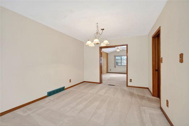 817 Lovetta Drive, Kettering, OH 45429