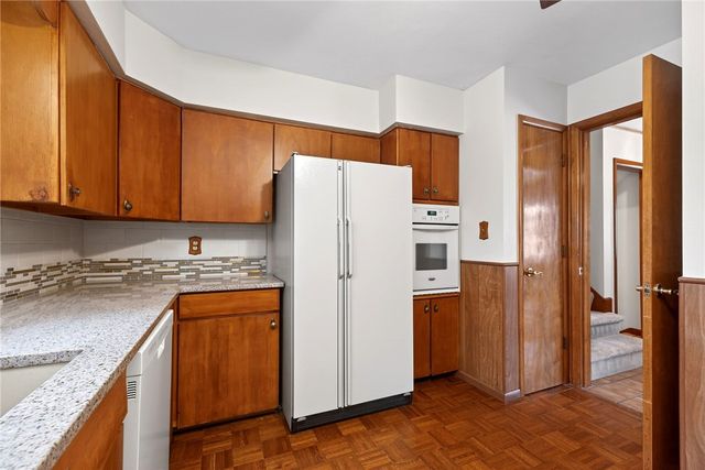 817 Lovetta Drive, Kettering, OH 45429