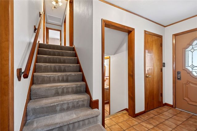 817 Lovetta Drive, Kettering, OH 45429