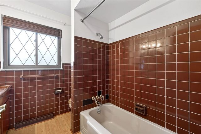 817 Lovetta Drive, Kettering, OH 45429