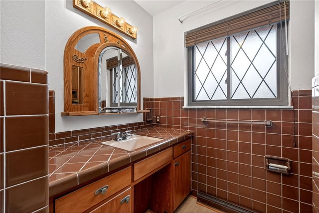 817 Lovetta Drive, Kettering, OH 45429