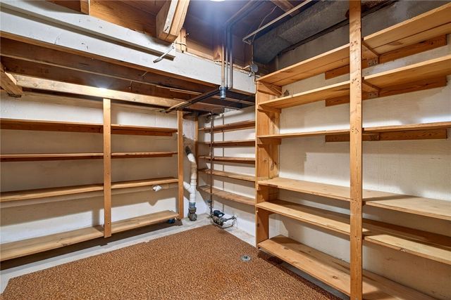 817 Lovetta Drive, Kettering, OH 45429