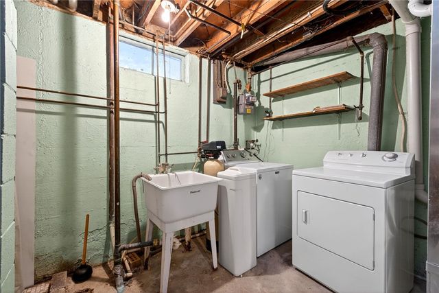 817 Lovetta Drive, Kettering, OH 45429