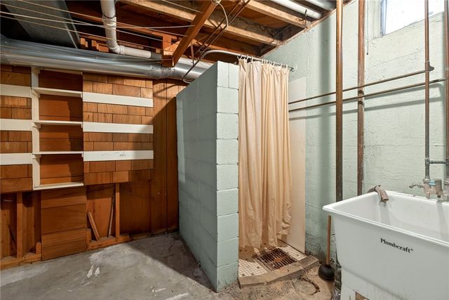 817 Lovetta Drive, Kettering, OH 45429