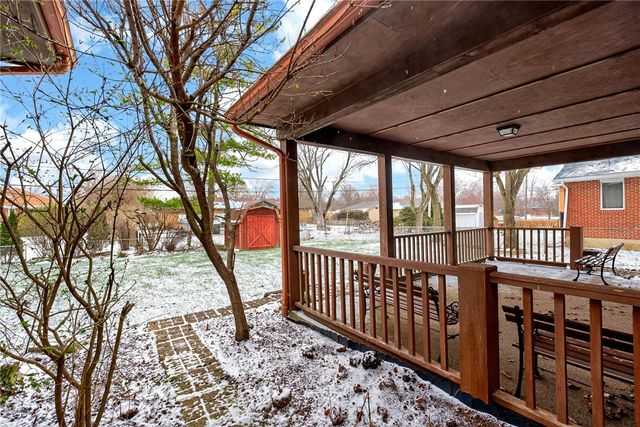 817 Lovetta Drive, Kettering, OH 45429