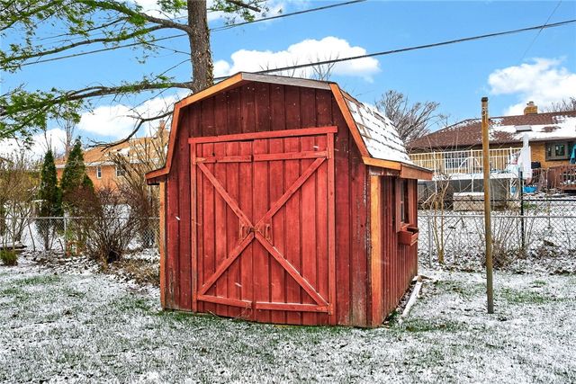 817 Lovetta Drive, Kettering, OH 45429