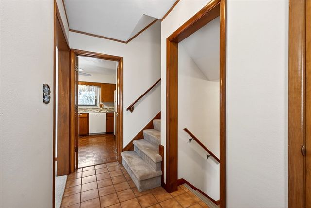 817 Lovetta Drive, Kettering, OH 45429