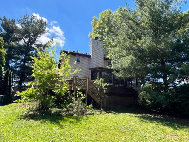 950 Ridenour Road, Gahanna, OH 43230