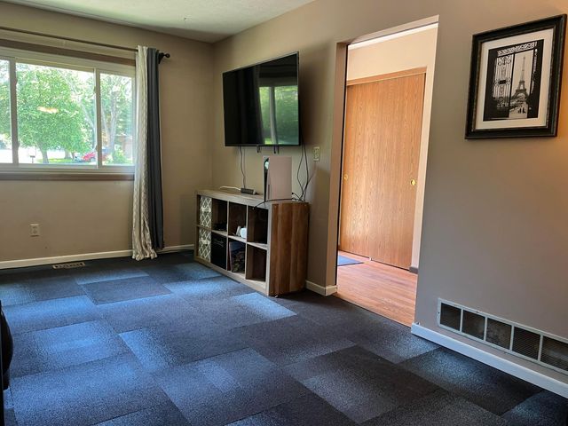 950 Ridenour Road, Gahanna, OH 43230