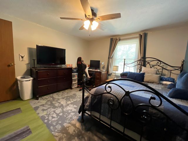 950 Ridenour Road, Gahanna, OH 43230
