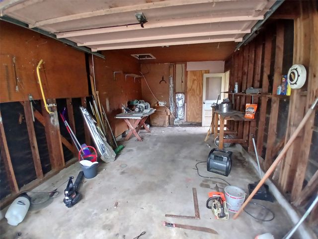 520 Highcrest Drive, Dallas, TX 75232