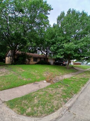 520 Highcrest Drive, Dallas, TX 75232