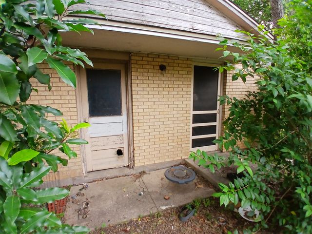 520 Highcrest Drive, Dallas, TX 75232