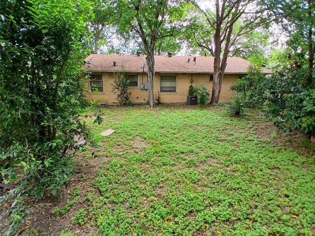 520 Highcrest Drive, Dallas, TX 75232