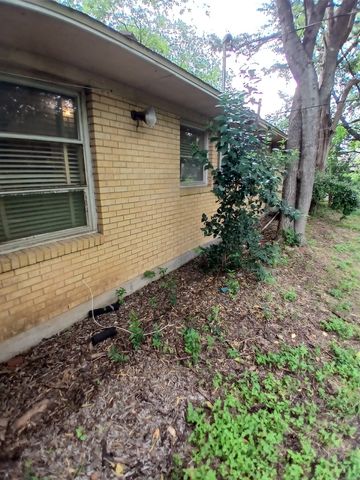520 Highcrest Drive, Dallas, TX 75232
