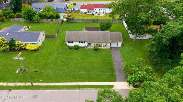 1047 Crystal Drive, Toms River, NJ 08753