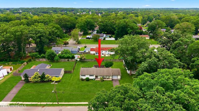 1047 Crystal Drive, Toms River, NJ 08753