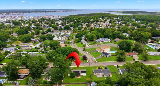 1047 Crystal Drive, Toms River, NJ 08753