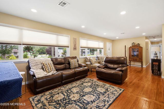 1047 Crystal Drive, Toms River, NJ 08753