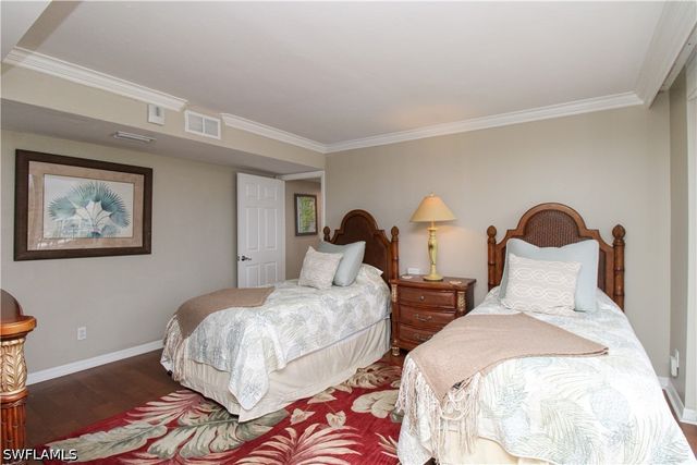 10701 Gulf Shore DR 502, Naples, FL 34108