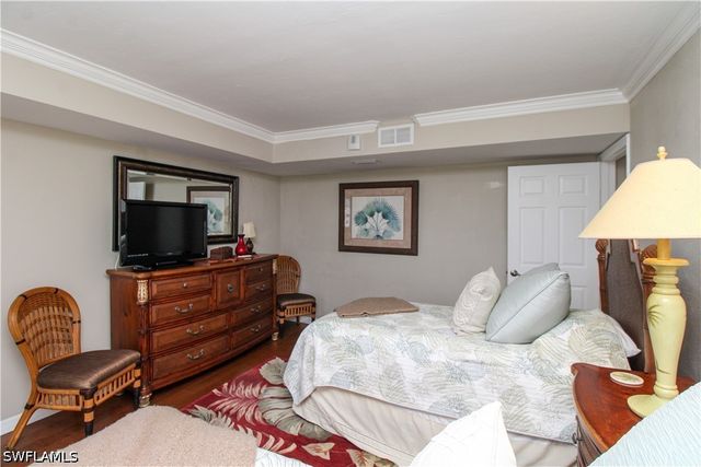 10701 Gulf Shore DR 502, Naples, FL 34108