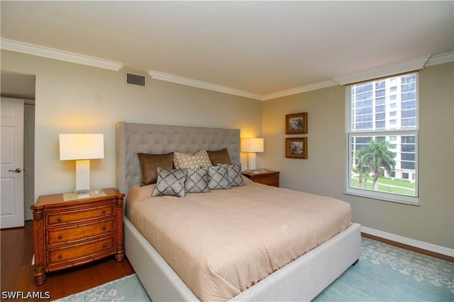 10701 Gulf Shore DR 502, Naples, FL 34108