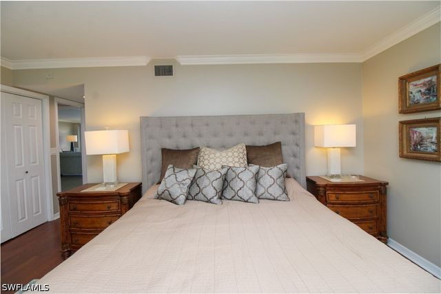 10701 Gulf Shore DR 502, Naples, FL 34108