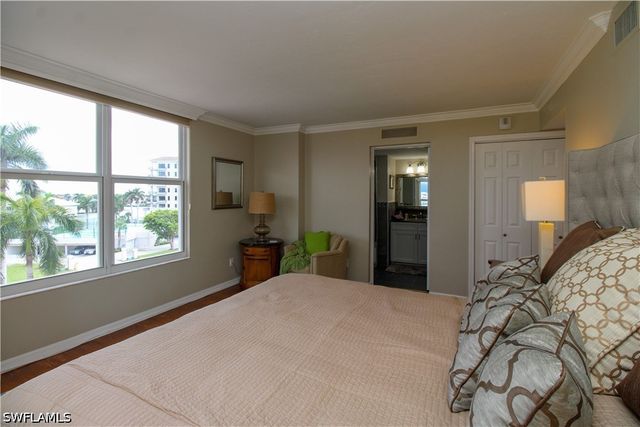 10701 Gulf Shore DR 502, Naples, FL 34108